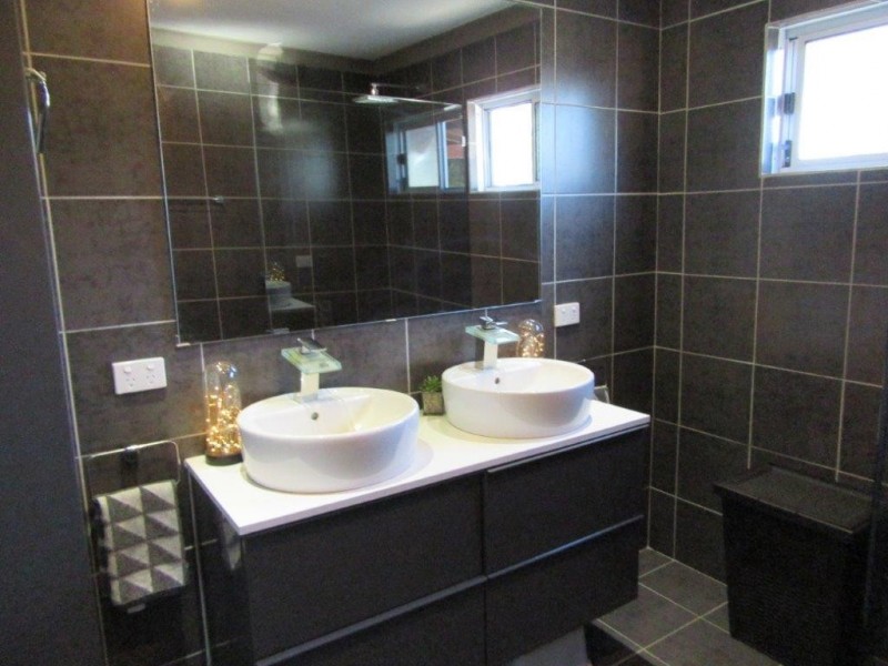 11 Robertson Street, Carnamah WA 6517