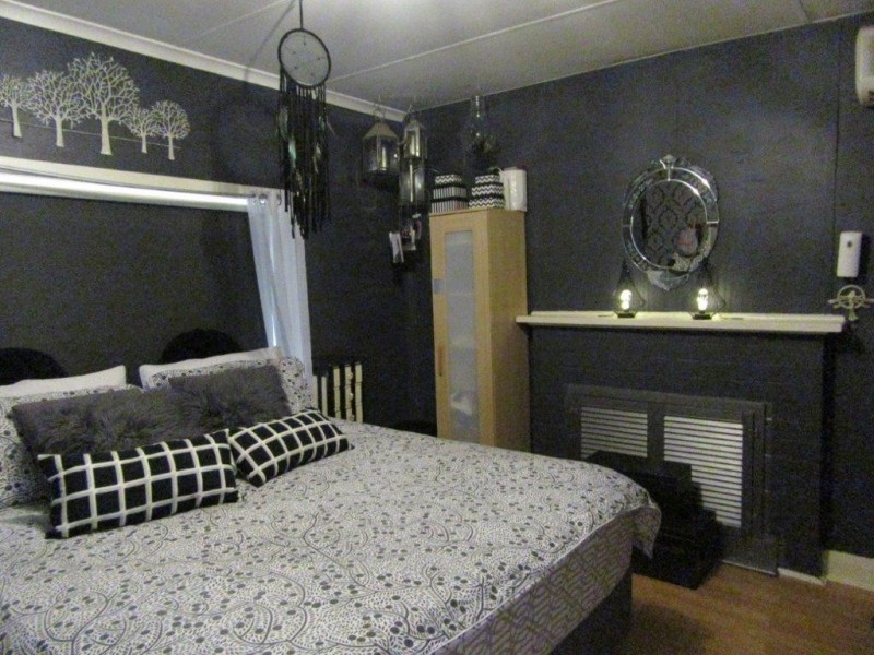 11 Robertson Street, Carnamah WA 6517