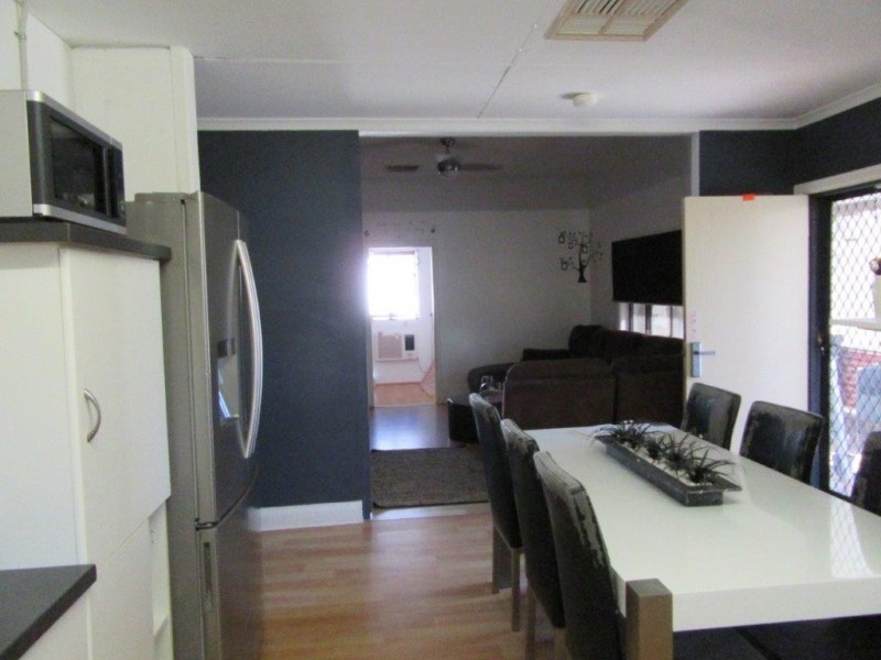 11 Robertson Street, Carnamah WA 6517