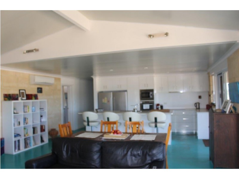 104 Stock Route Road, Yardarino WA 6525