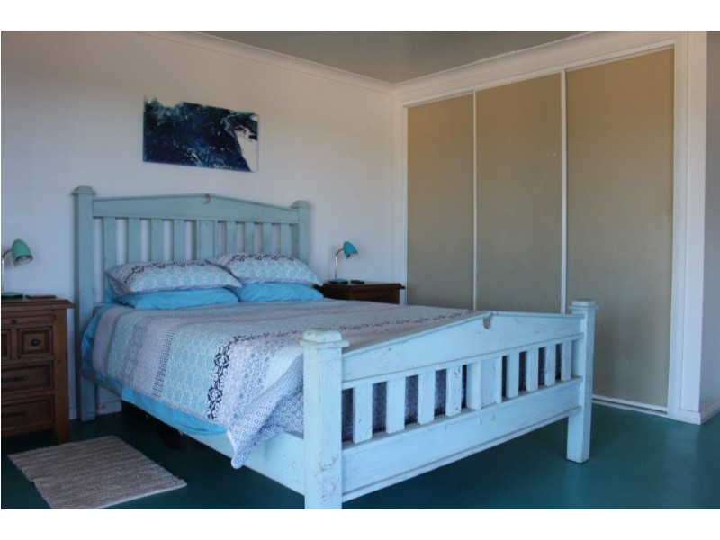 104 Stock Route Road, Yardarino WA 6525