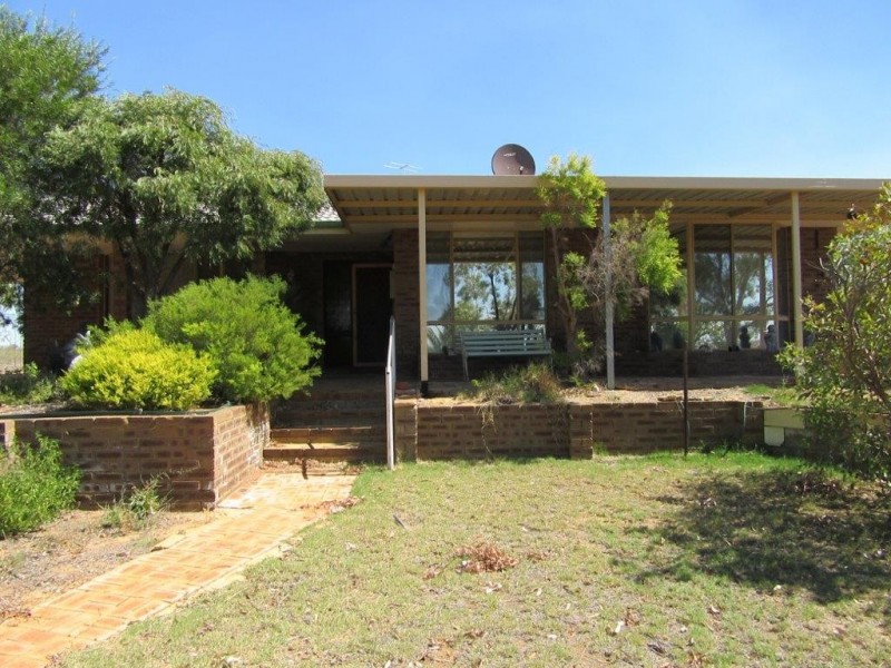 19 Parker Street, Carnamah WA 6517