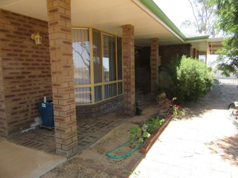 19 Parker Street, Carnamah WA 6517