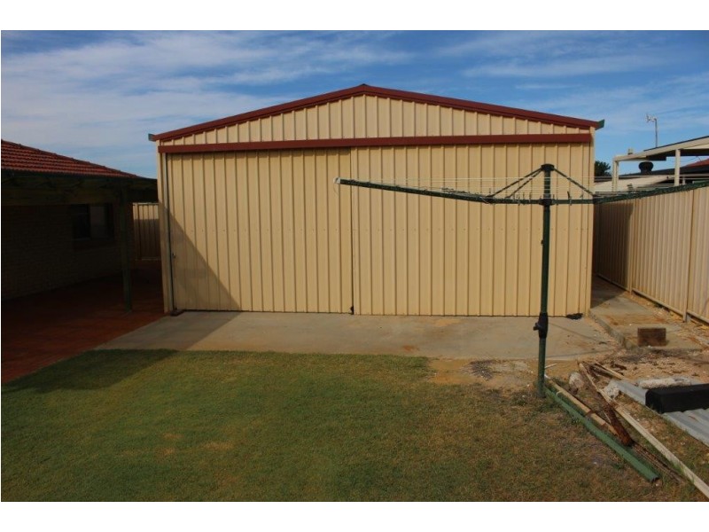 15 Bungaru Road, Port Denison WA 6525