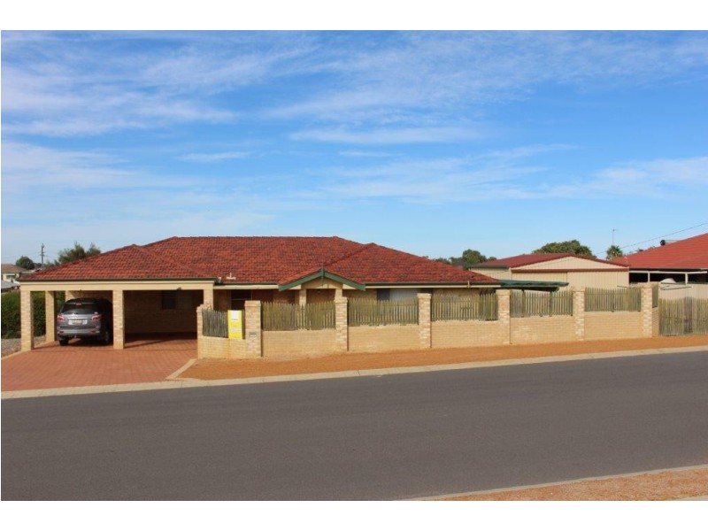 15 Bungaru Road, Port Denison WA 6525