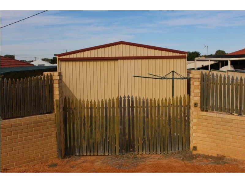 15 Bungaru Road, Port Denison WA 6525