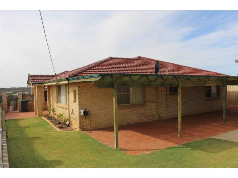 15 Bungaru Road, Port Denison WA 6525