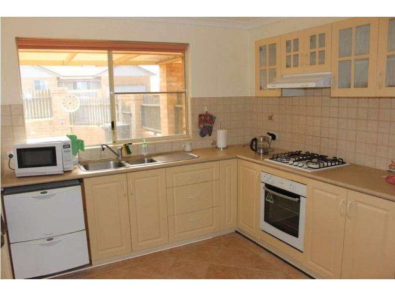 15 Bungaru Road, Port Denison WA 6525