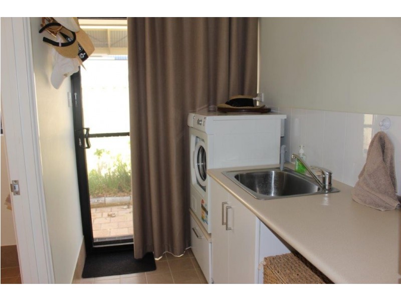 9 Fitzgerald Cove, Port Denison WA 6525