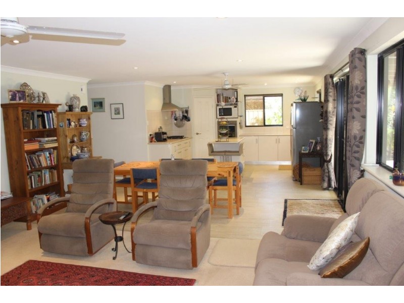 9 Fitzgerald Cove, Port Denison WA 6525