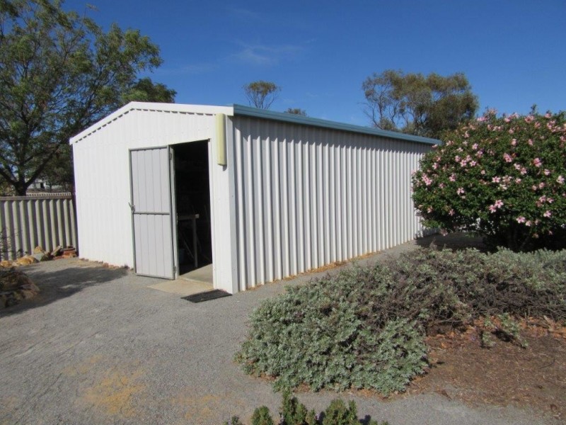 3 Caron Street, Carnamah WA 6517