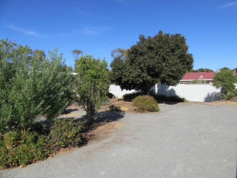 3 Caron Street, Carnamah WA 6517