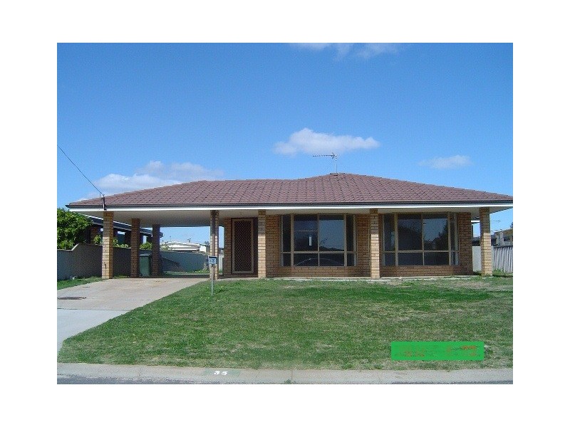 35 Carnarvon Street, Port Denison WA 6525