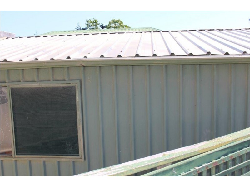 4 Armstrong Street, Dongara WA 6525