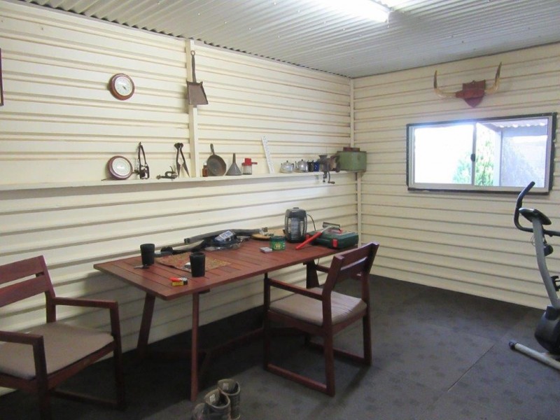 12 Railway Avenue, Carnamah WA 6517