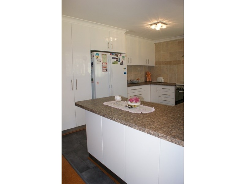 4 Philbey Road, Dongara WA 6525