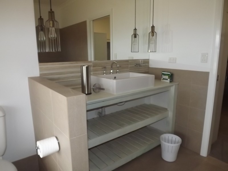 11 Cardwell gardens, Dongara WA 6525