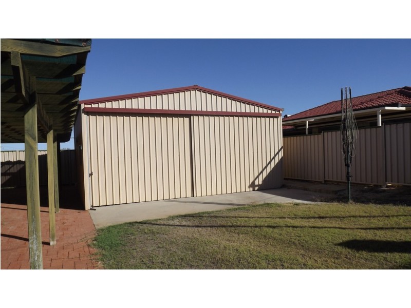 15 Bungaru Road, Port Denison WA 6525