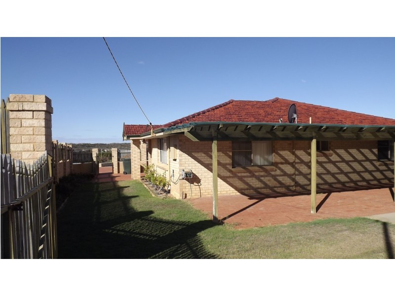 15 Bungaru Road, Port Denison WA 6525