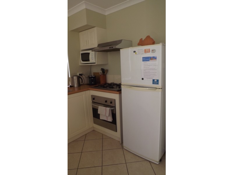 1/6 Marina Heights, Port Denison WA 6525