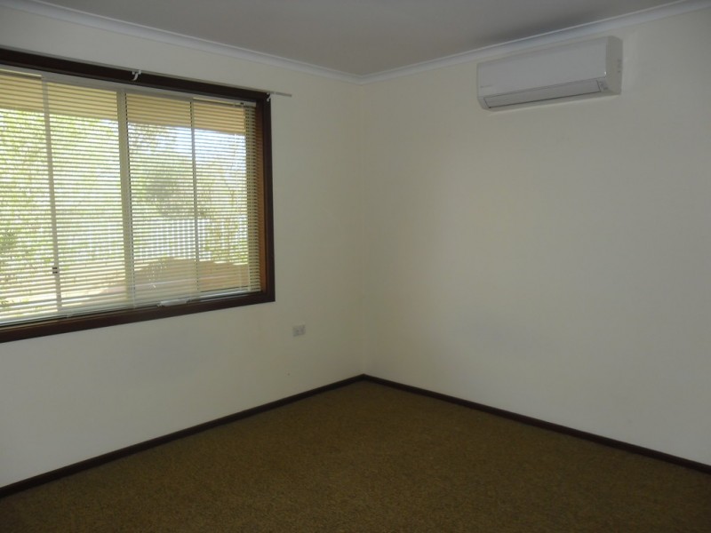 6 Howard Place, Three Springs WA 6519