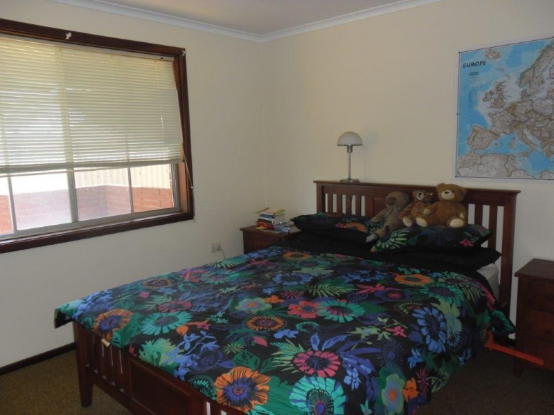 6 Howard Place, Three Springs WA 6519