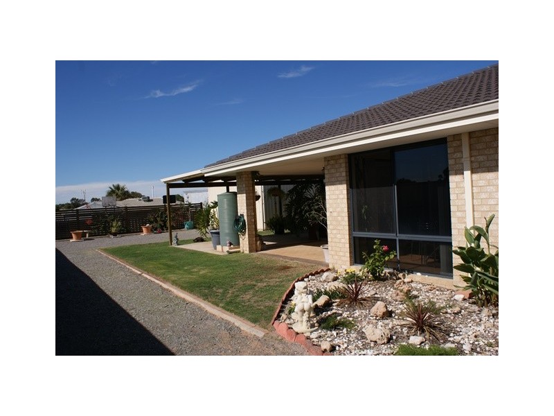 10 Sundew Avenue, Port Denison WA 6525