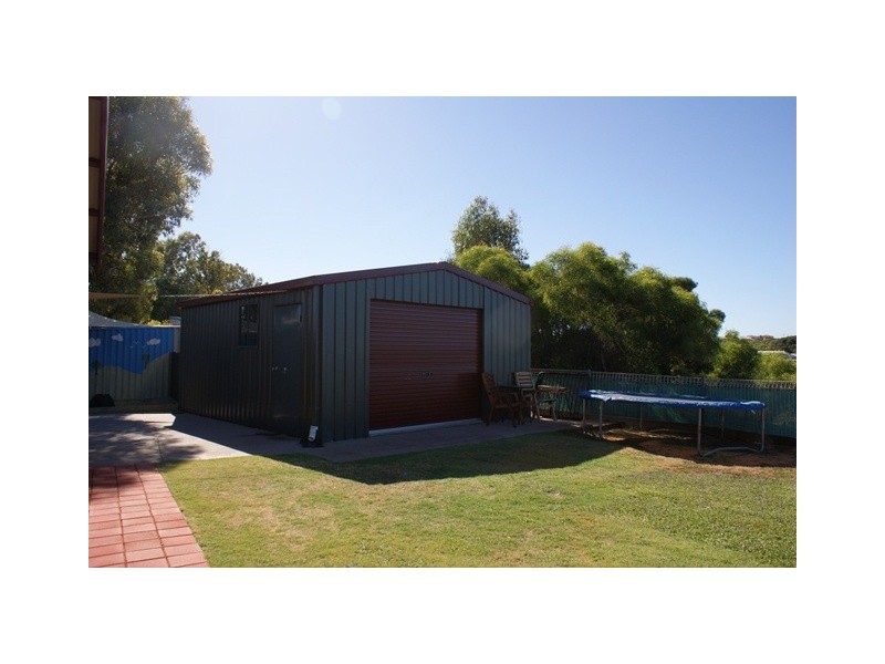 31 Church St, Dongara WA 6525