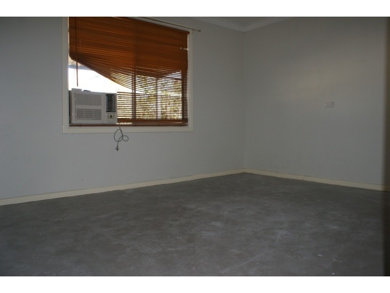 12 Armstrong Street, Dongara WA 6525