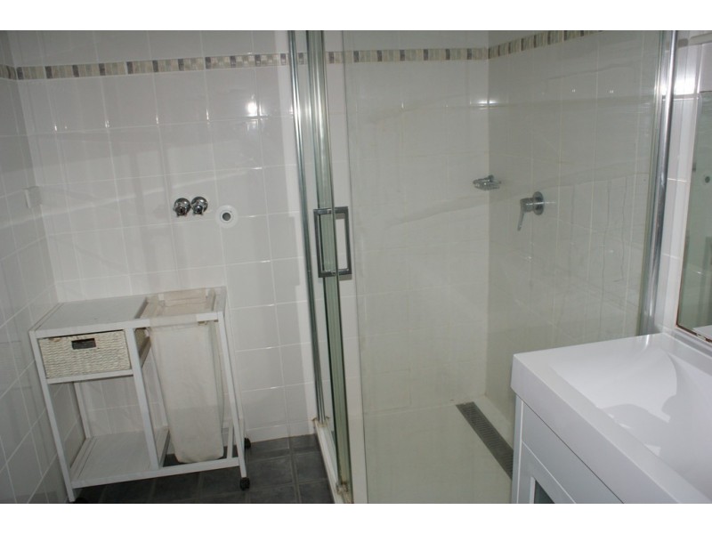 12 Armstrong Street, Dongara WA 6525