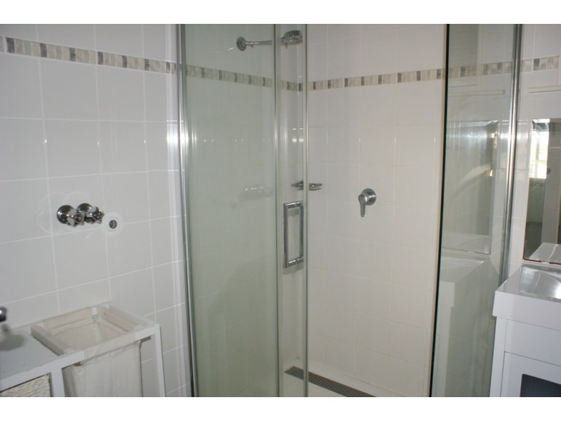 12 Armstrong Street, Dongara WA 6525