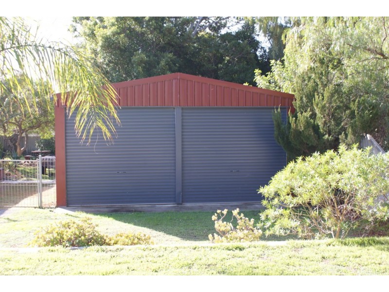 12 Armstrong Street, Dongara WA 6525