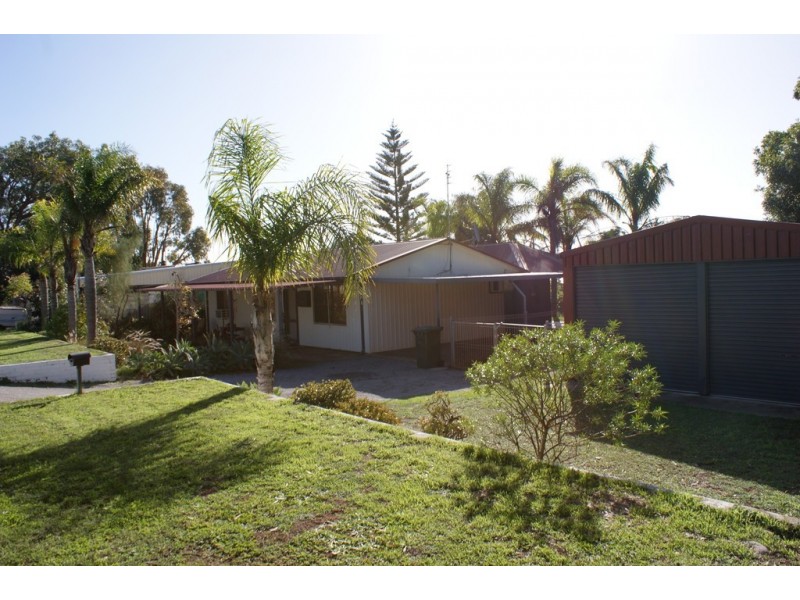 12 Armstrong Street, Dongara WA 6525