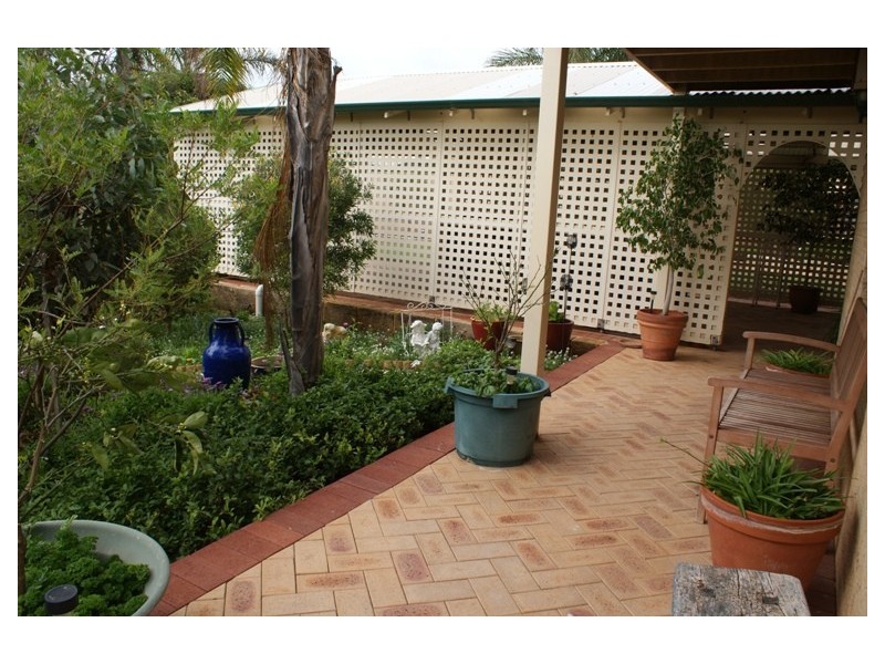 42 Ocean Drive, Port Denison WA 6525