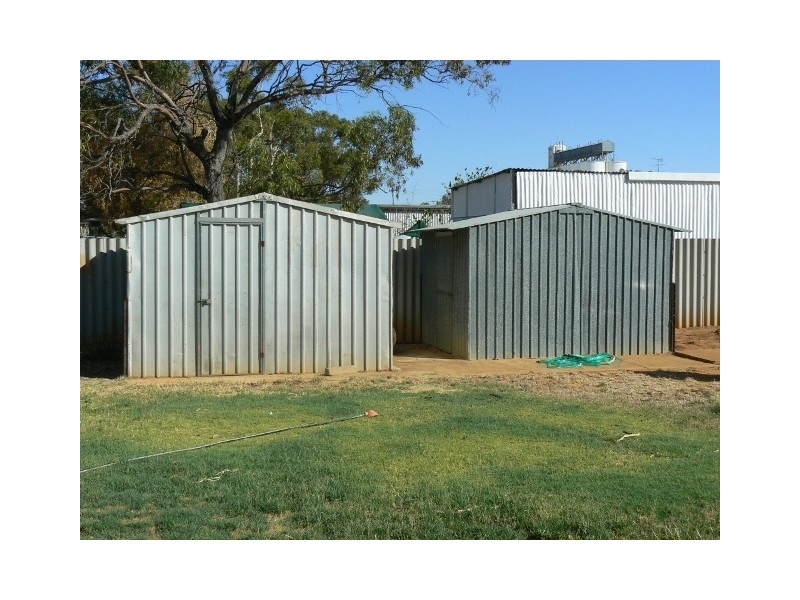 8 Williamson St, Three Springs WA 6519