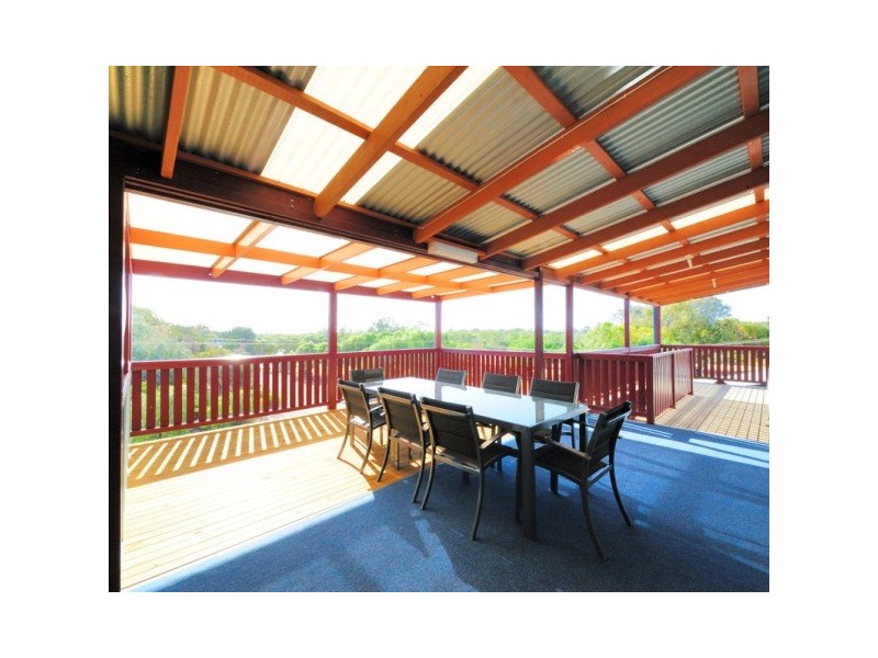 1 McNaboe Court, Port Denison WA 6525