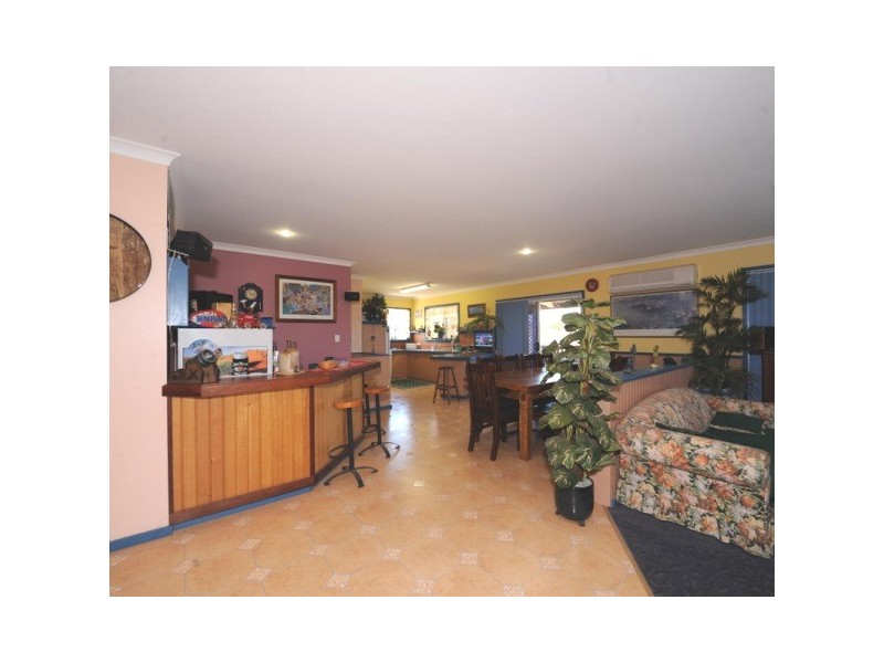 1 McNaboe Court, Port Denison WA 6525