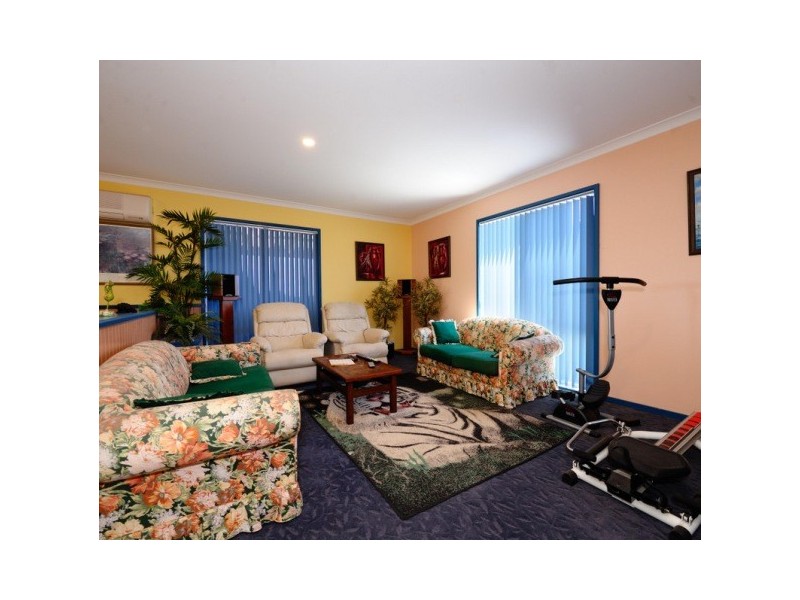 1 McNaboe Court, Port Denison WA 6525