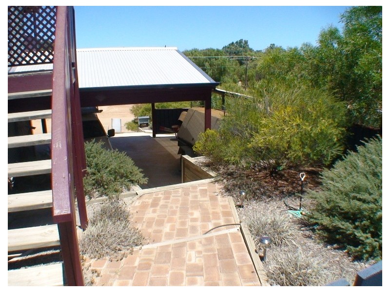 1 McNaboe Court, Port Denison WA 6525