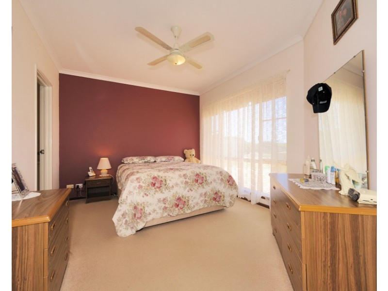 25 Massingham Place, Dongara WA 6525