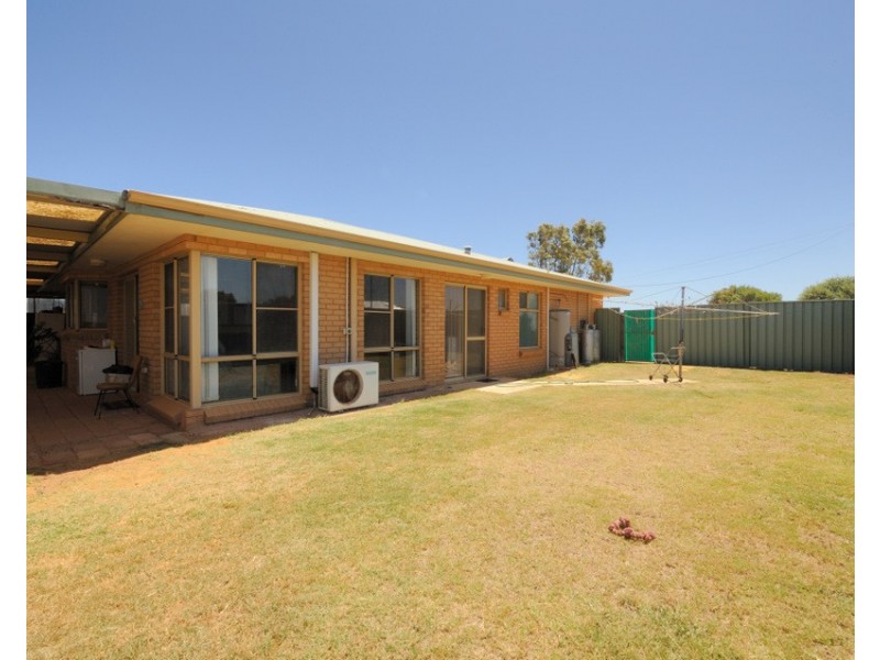25 Massingham Place, Dongara WA 6525