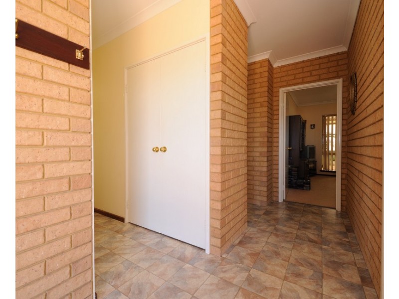 25 Massingham Place, Dongara WA 6525