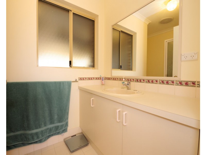 25 Massingham Place, Dongara WA 6525