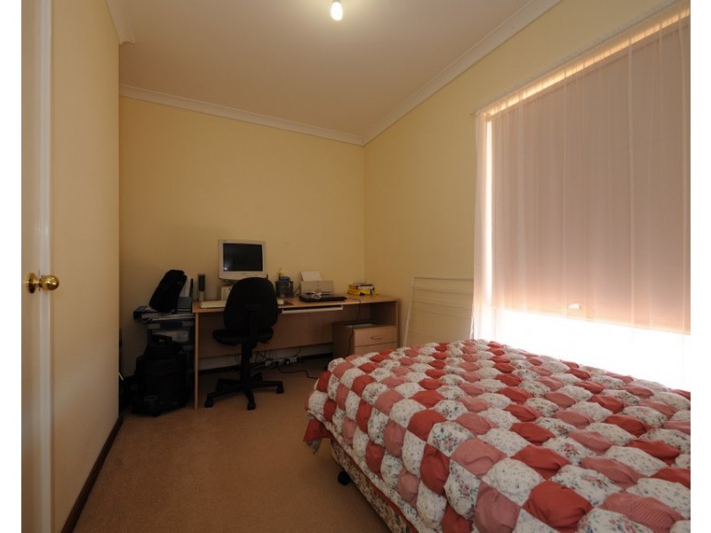 25 Massingham Place, Dongara WA 6525