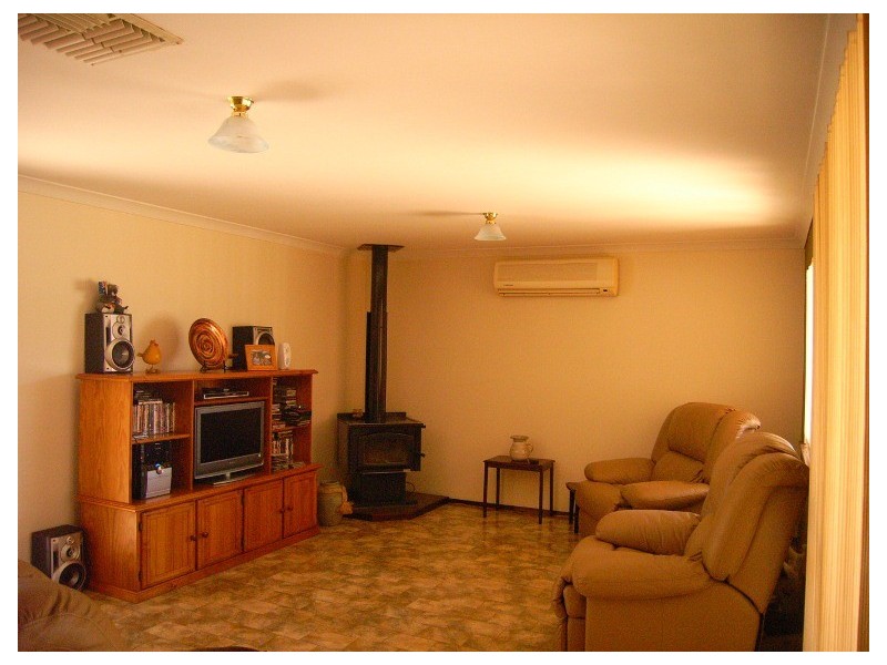 82 Melaleuca Rd, Bonniefield WA 6525