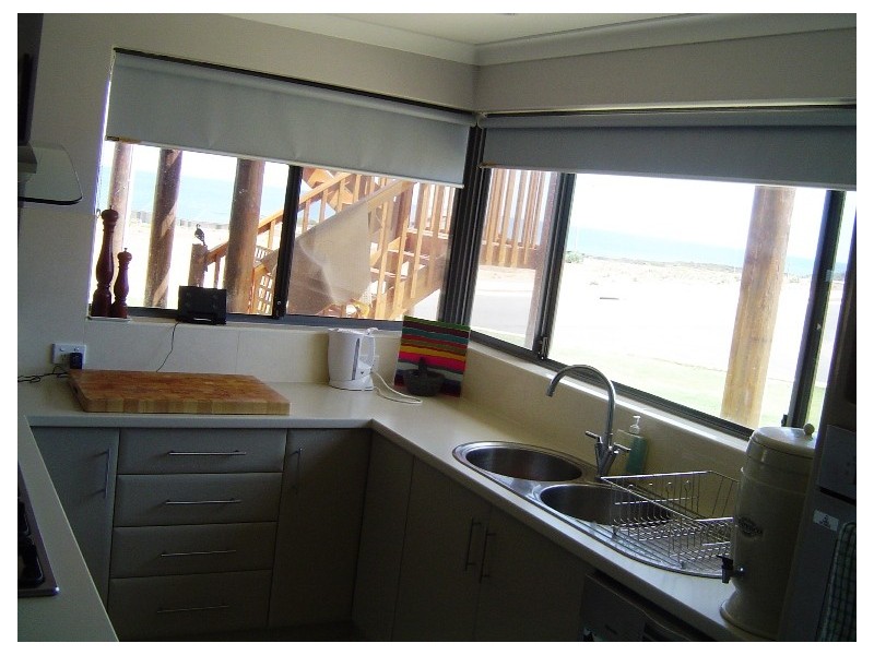 2 Emily Way, Dongara WA 6525