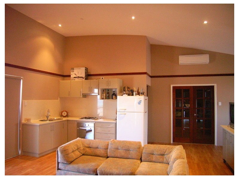 2 Emily Way, Dongara WA 6525