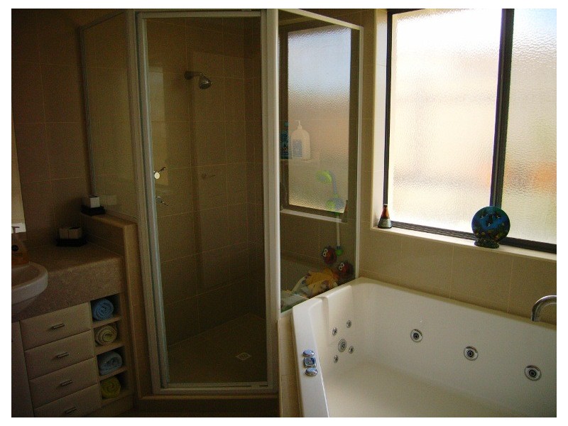 2 Emily Way, Dongara WA 6525