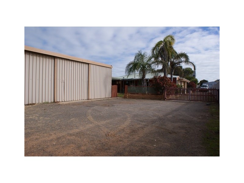 29 Carnarvon St, Port Denison WA 6525