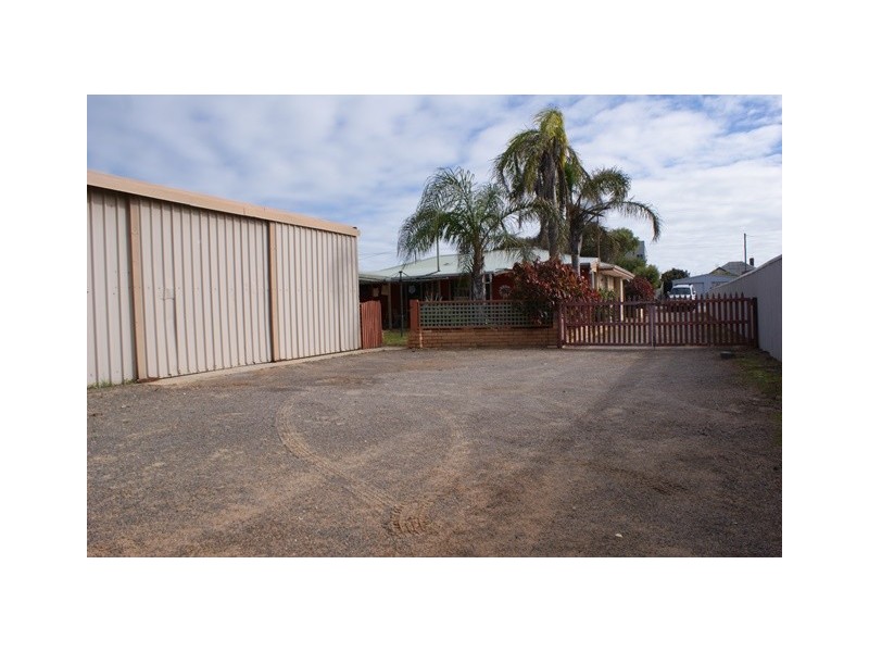 29 Carnarvon St, Port Denison WA 6525